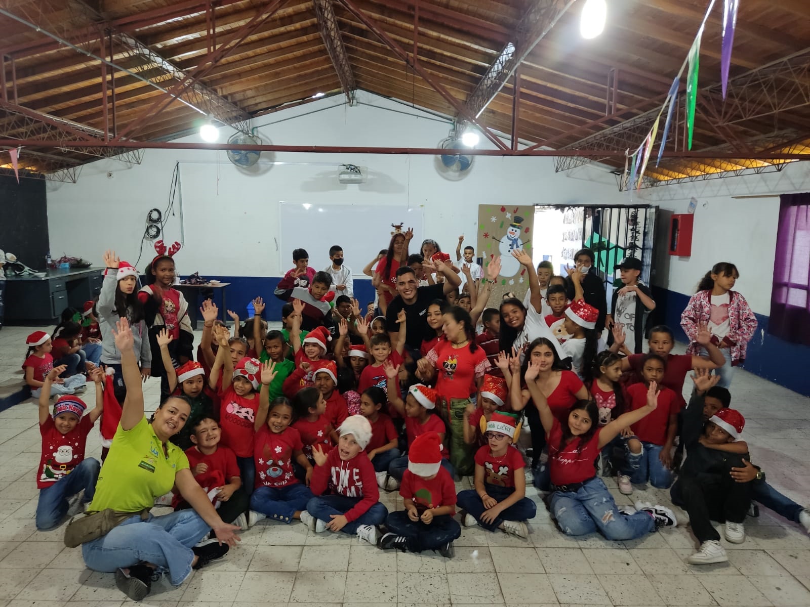 Servicios de Recreación con grupo de chicos en chiquititaplaza con un gran evento en medellin